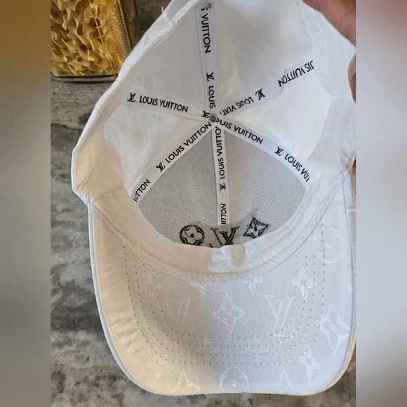 Brand New Louis Vuitton White Hat - Picture 2 of 3